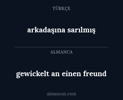 gewickelt an einen freund - arkadaşına sarılmış