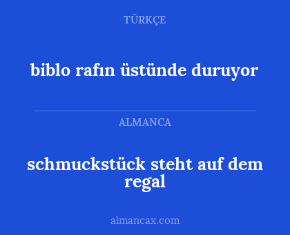 schmuckstück steht auf dem regal - biblo rafın üstünde duruyor