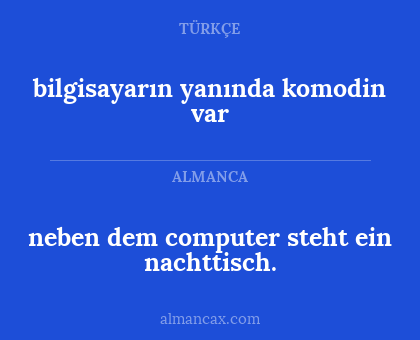 neben dem computer steht ein nachttisch. - bilgisayarın yanında komodin var