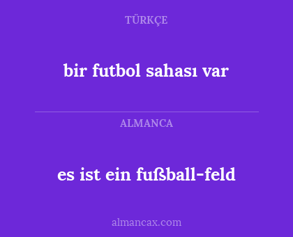 es ist ein fußball-feld - bir futbol sahası var