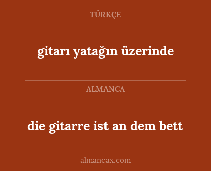 gitarı yatağın üzerinde - die gitarre ist an dem bett