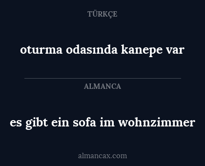 es gibt ein sofa im wohnzimmer - oturma odasında kanepe var