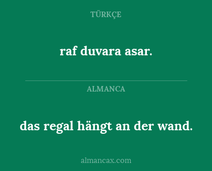 das regal hängt an der wand. - raf duvara asar.