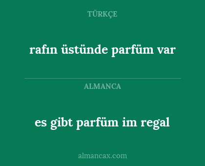 rafın üstünde parfüm var - es gibt parfüm im regal