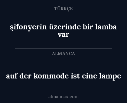 auf der kommode ist eine lampe - şifonyerin üzerinde bir lamba var