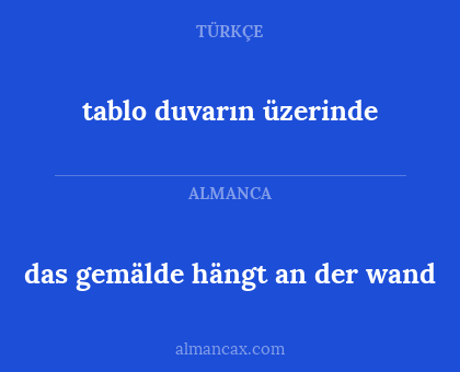 das gemälde hängt an der wand - tablo duvarın üzerinde