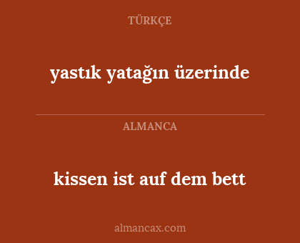 yastık yatağın üzerinde - kissen ist auf dem bett