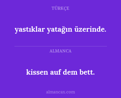yastıklar yatağın üzerinde. - kissen auf dem bett.