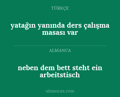 yatağın yanında ders çalışma masası var - neben dem bett steht ein arbeitstisch