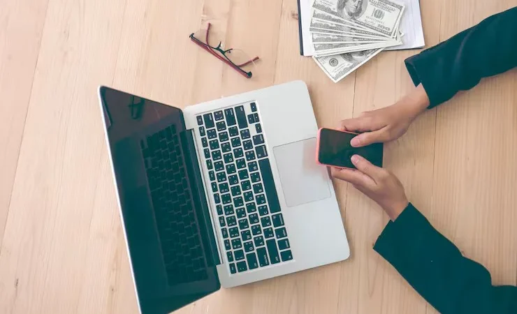 How to Make Money With Social Media Apps