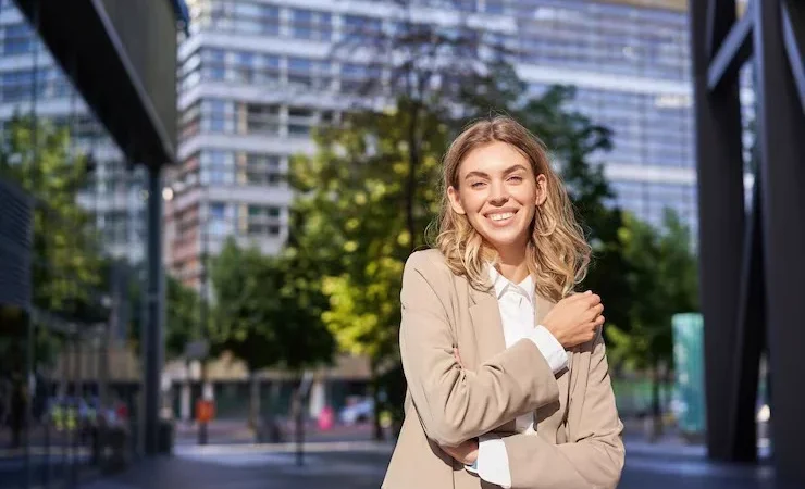 Comment construire une garde-robe de travail professionnelle avec un budget limité