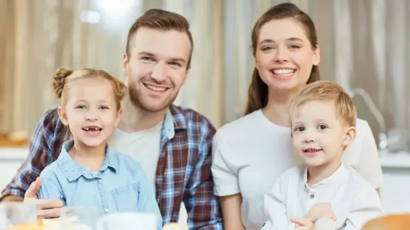 Almanca Aile Üyeleri ve Akrabalık İsimleri (Die Familie) Konu Anlatımı | Anne, Baba, Kardeş, Akrabalar, Almanca Aile Tanıtma Cümleleri