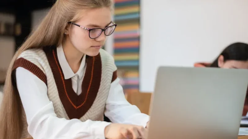 Almanca Birleşik İsimler ve Birleşik Kelimeler - Zusammengesetzte Nomen Kuralları, Örnekleri ve Yapısı