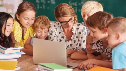 Almanca Cümle Yapısı (Satzbau) Konu Anlatımı | Almancada Cümle Nasıl Kurulur? Temel Kurallar, Cümle Formülleri, Soru Cümleleri, Olumsuz Cümleler, Yan Cümleler