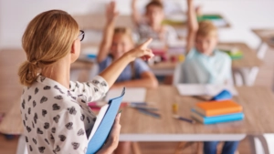 xwendekar li dibistanê fêrî almanî dibin mamosteyê almanî deman