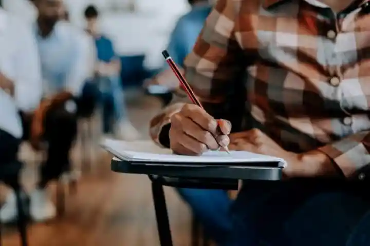 Gezi rehberi Almancası nedir? Almanca gezi rehberi ne demek?