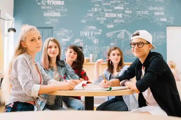 Hostel İngilizcesi nedir? İngilizce hostel nasıl denir?