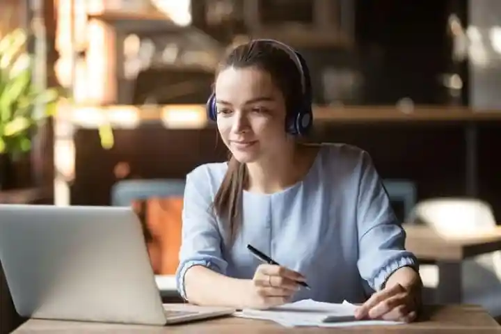 英語でワクチンとはなんと言うのでしょうか？英語でワクチンとはどういう意味ですか？