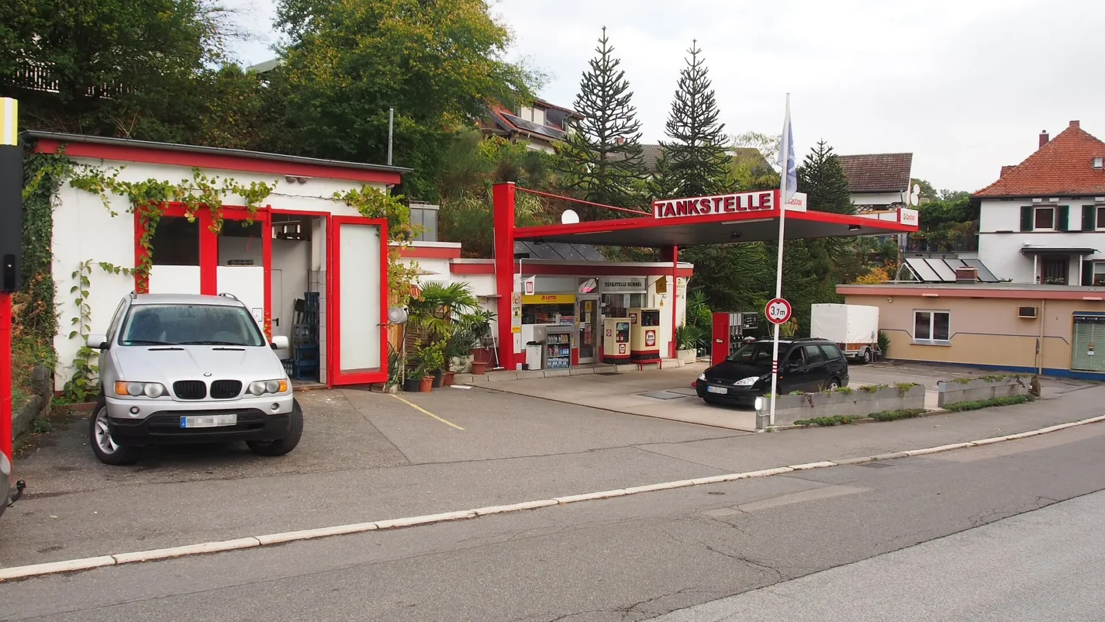 Almanya'da Alışveriş Kültürü Nasıl İşler? Ladenschluss, Pazar Yasağı ve Discounter Rehberi