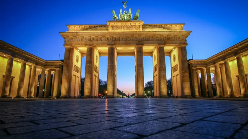 Berlin'de Gezilecek Yerler, Ulaşım, Yeme-İçme ve Konaklama Rehberi — Almanya'nın Başkenti Berlin Şehir Rehberi