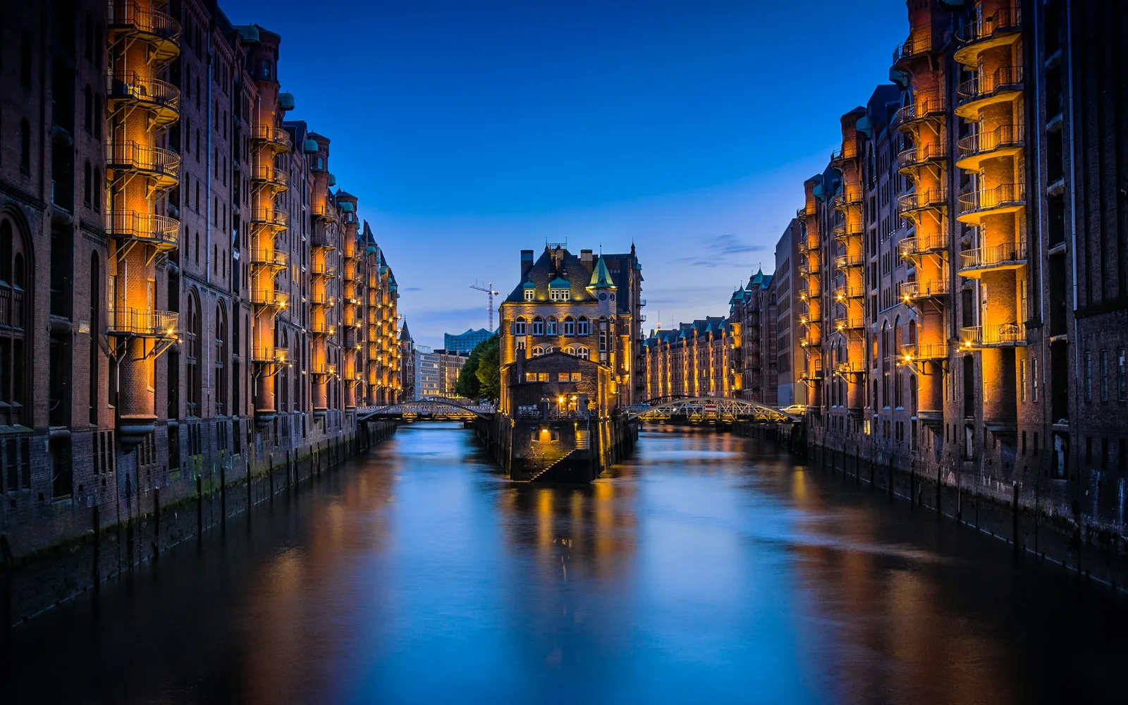 Speicherstadt — UNESCO Dünya Mirası depo mahallesi