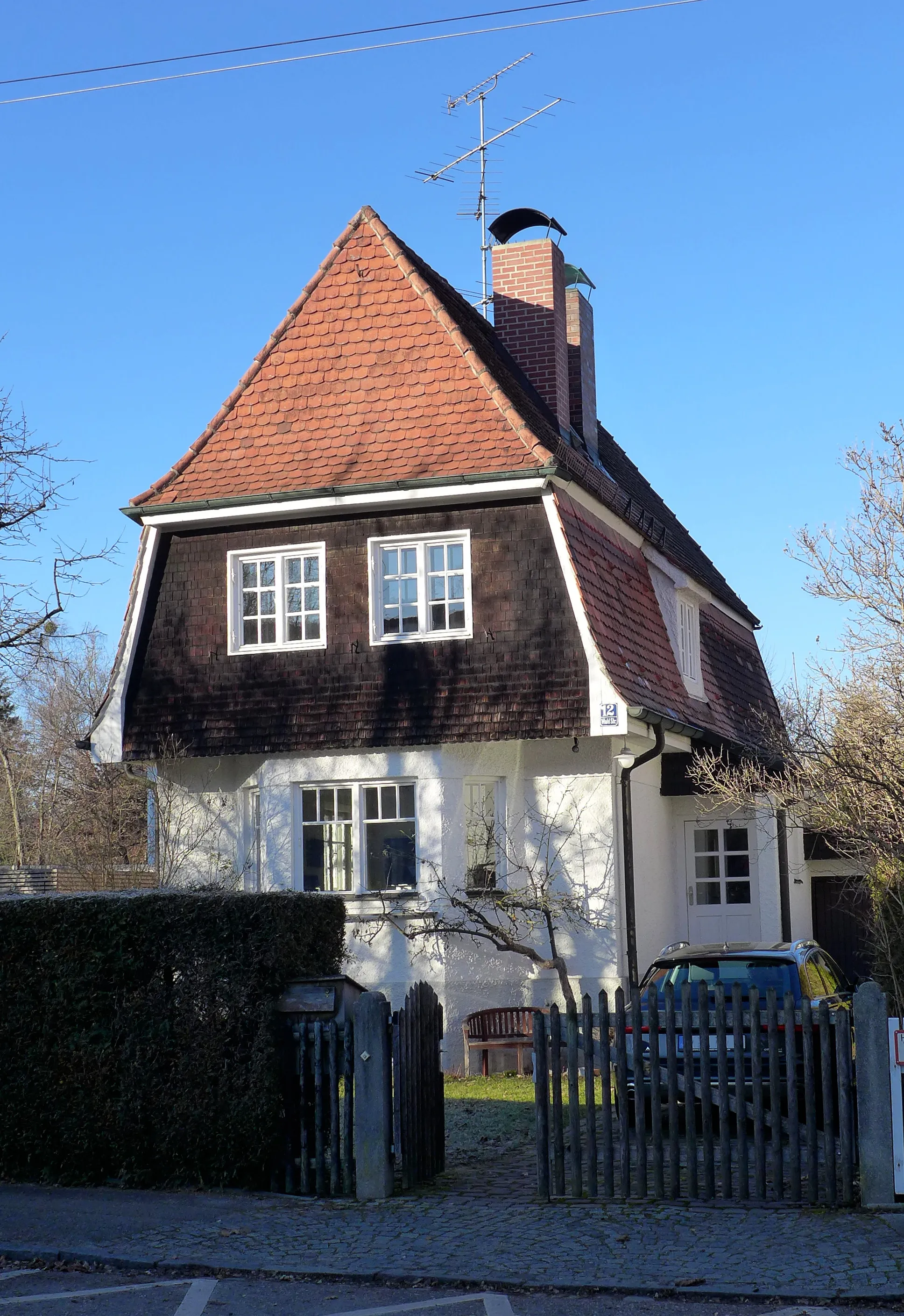 Almanya'da müstakil bir aile evi — emlak satın alma sürecinde karşılaşılan tipik bir konut